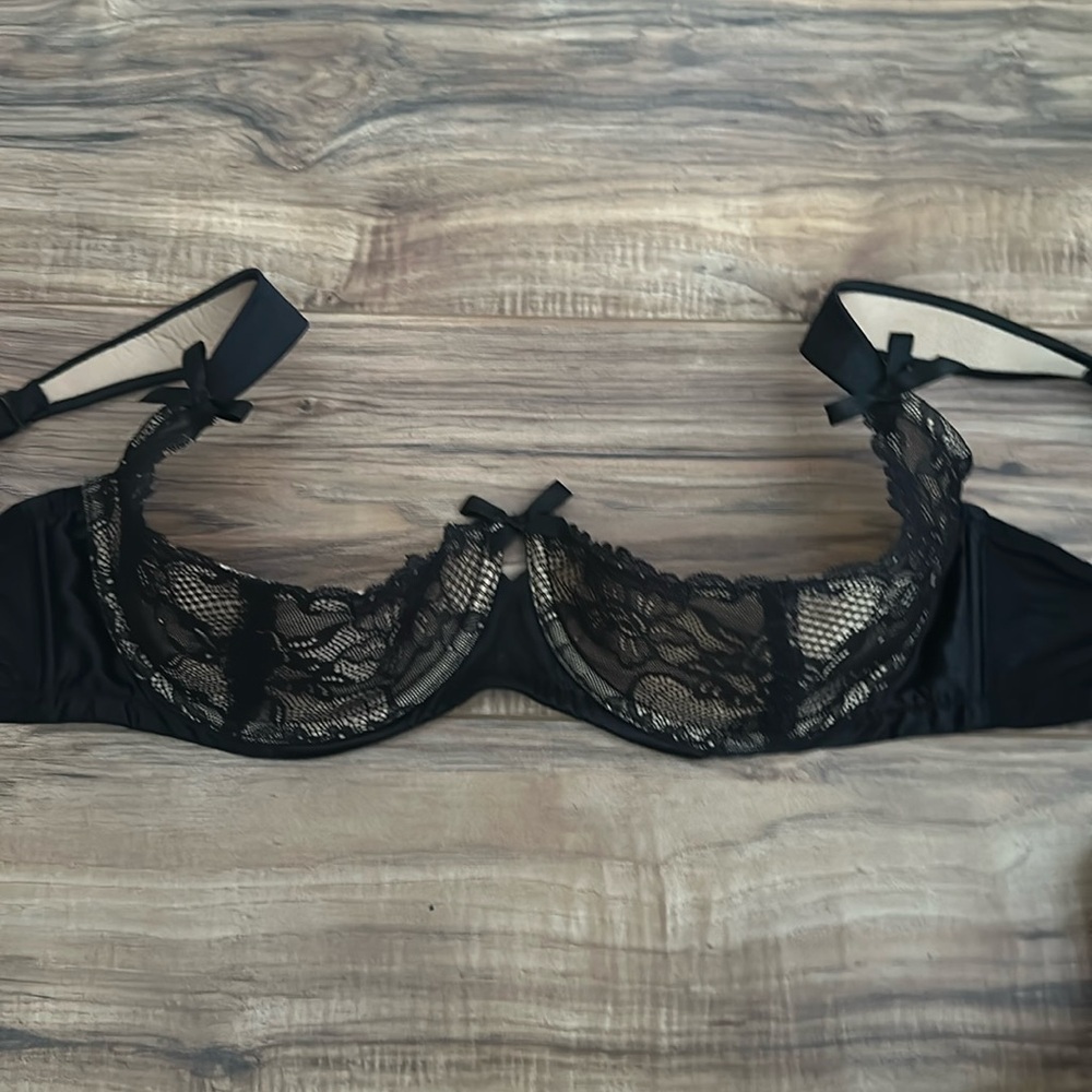 Cacique black lace sexy open cup bra gently worn 40DDD (40F)